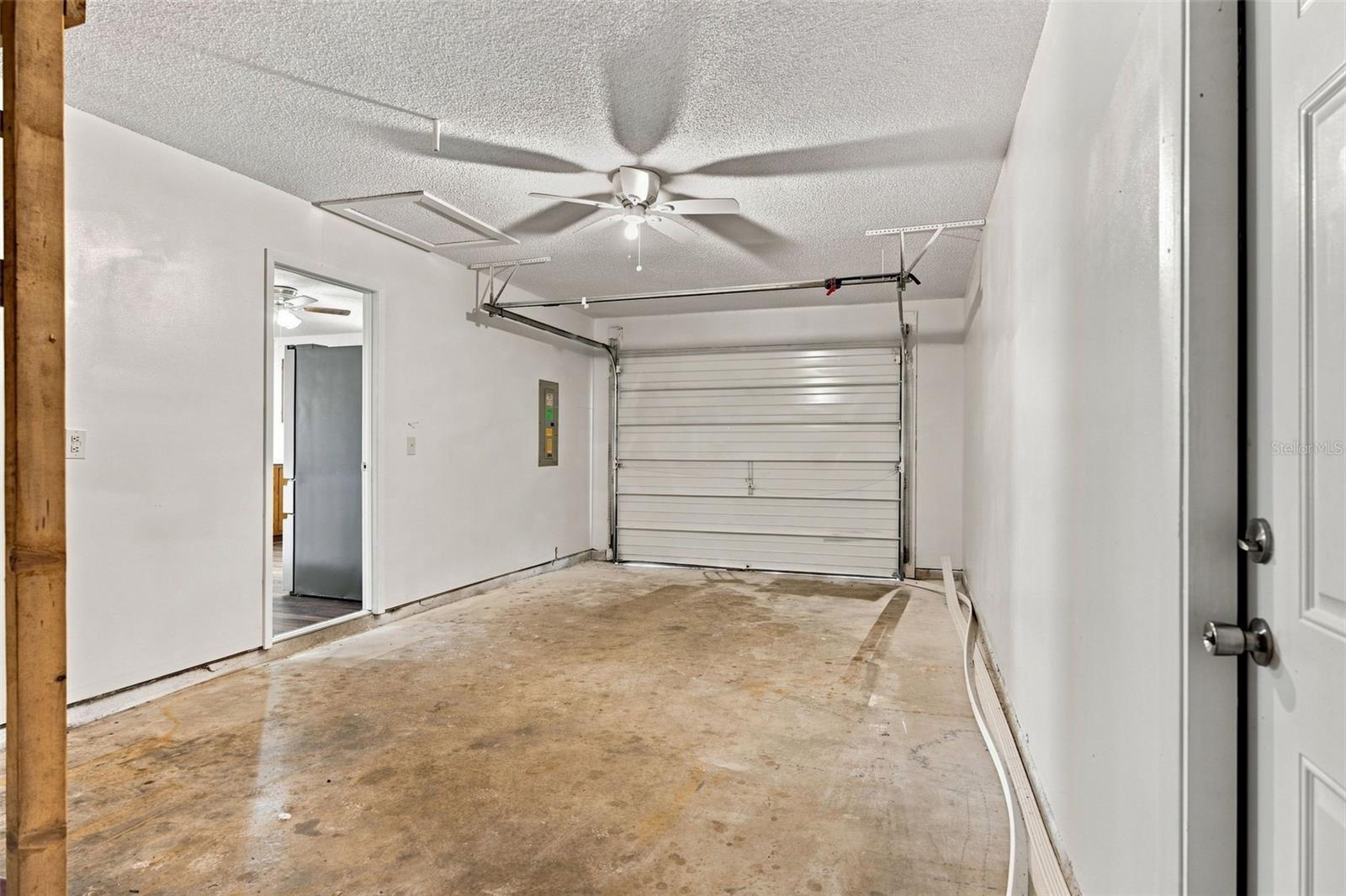 10380 GOLDEN AVE, WEEKI WACHEE, FL — photo 24