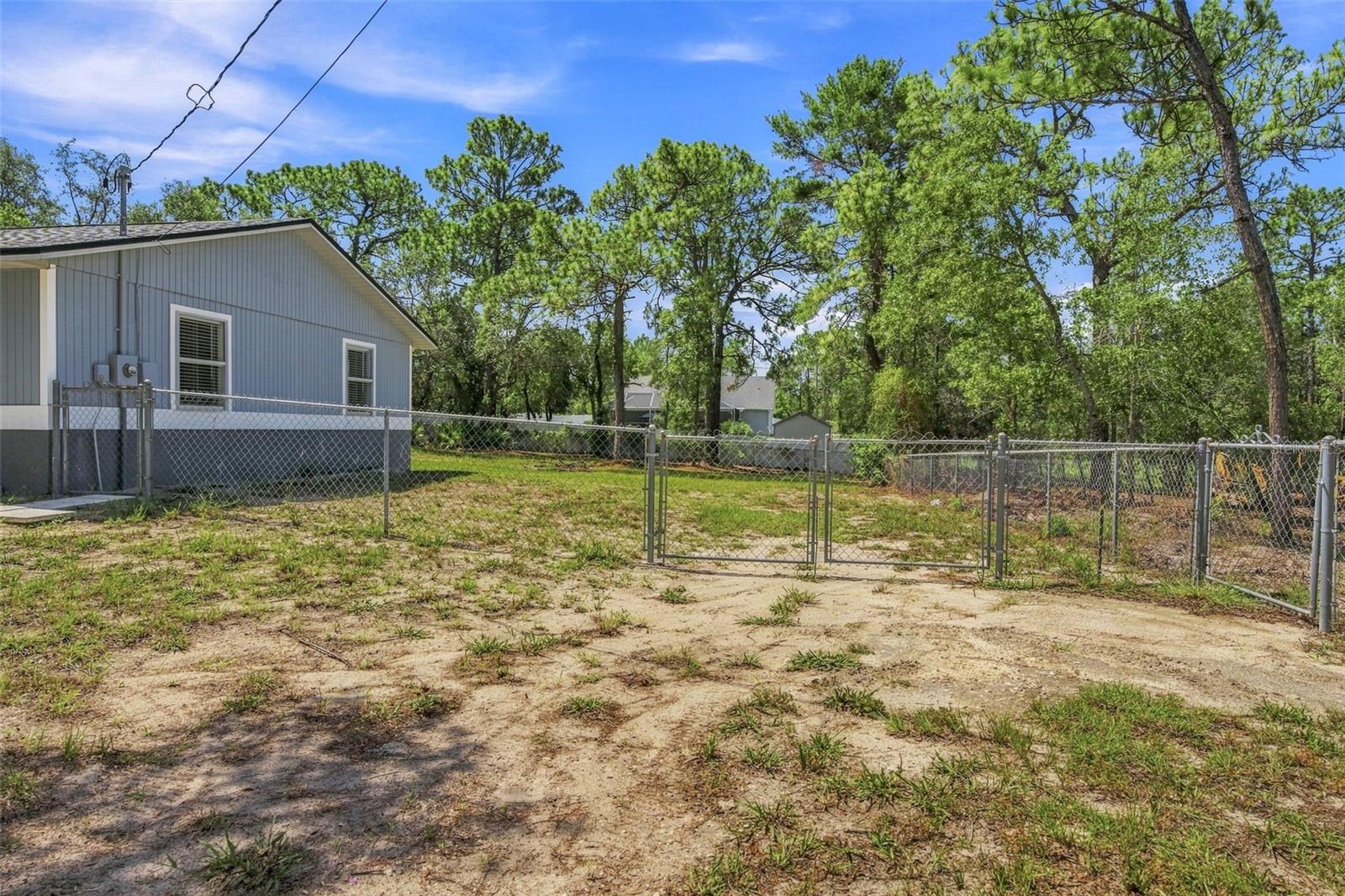 10380 GOLDEN AVE, WEEKI WACHEE, FL — photo 25