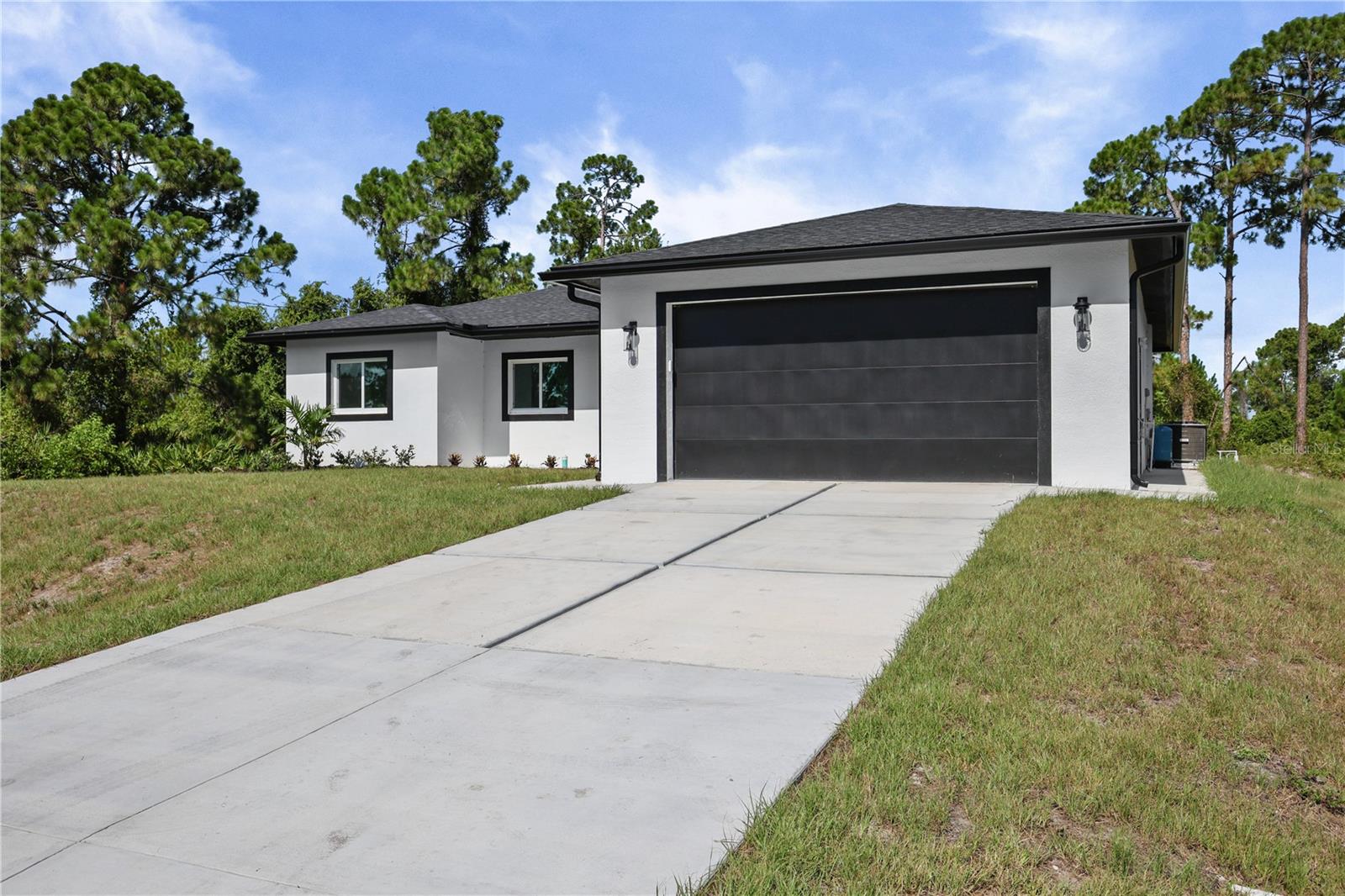 828 GENOA AVE S, LEHIGH ACRES, FL — photo 3