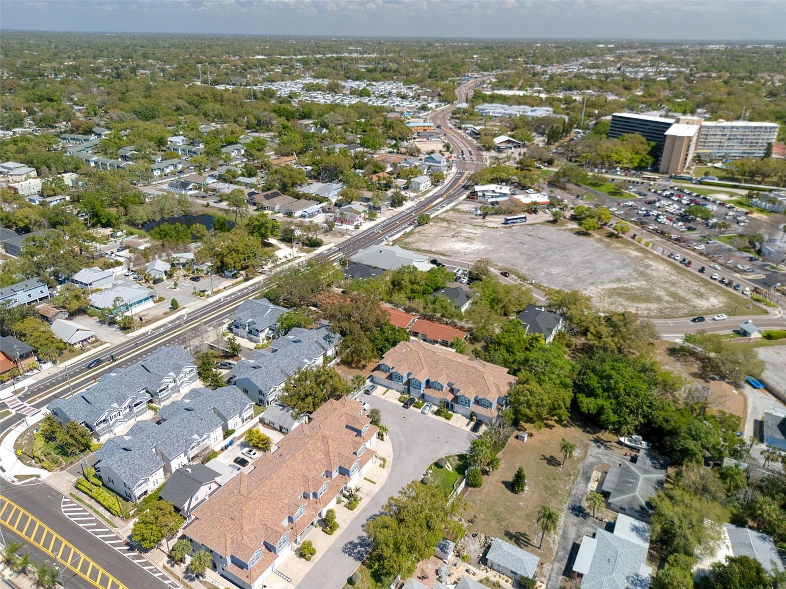 411 BIRDSONG LN, DUNEDIN, FL — photo 45