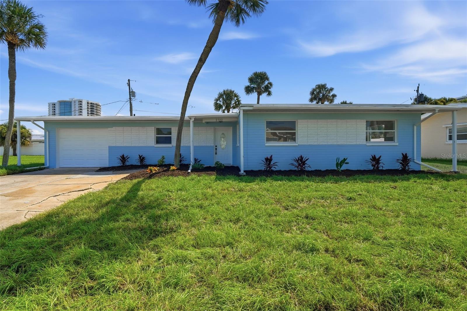 2542 W CORAL WAY, DAYTONA BEACH, FL — photo 2