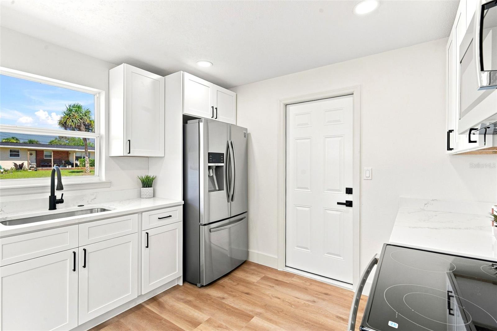 2542 W CORAL WAY, DAYTONA BEACH, FL — photo 18