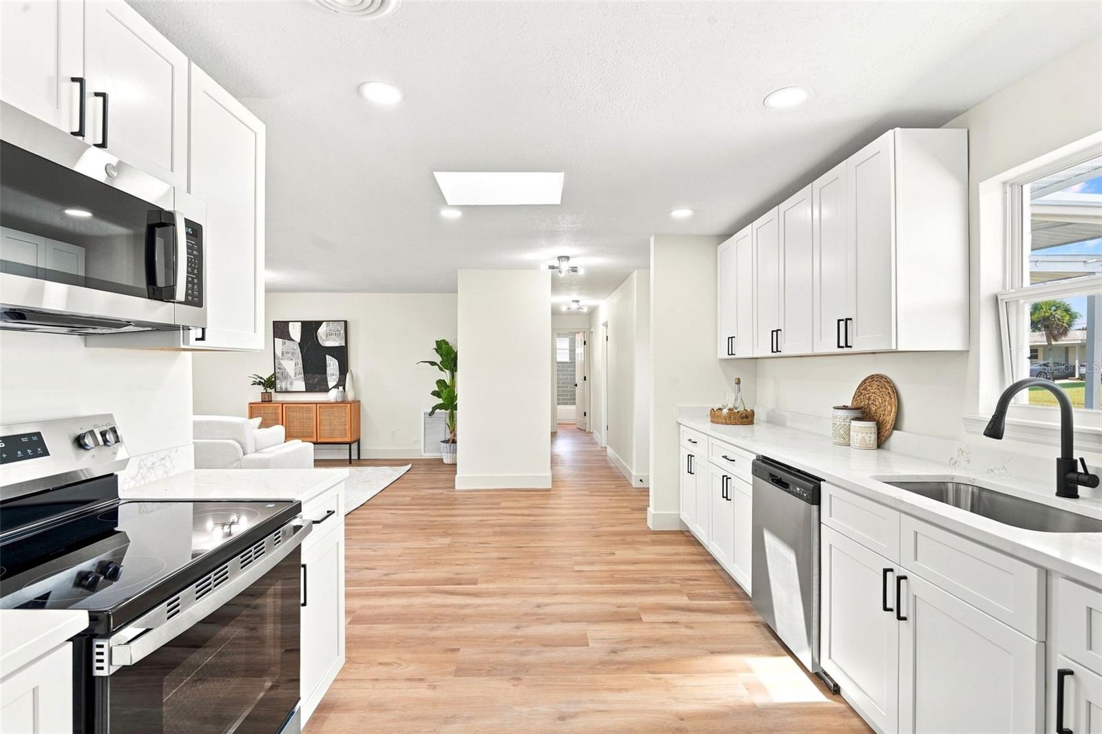 2542 W CORAL WAY, DAYTONA BEACH, FL — photo 19