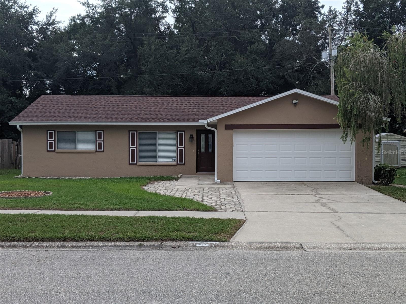 333 BRANDYWINE DR, VALRICO, FL