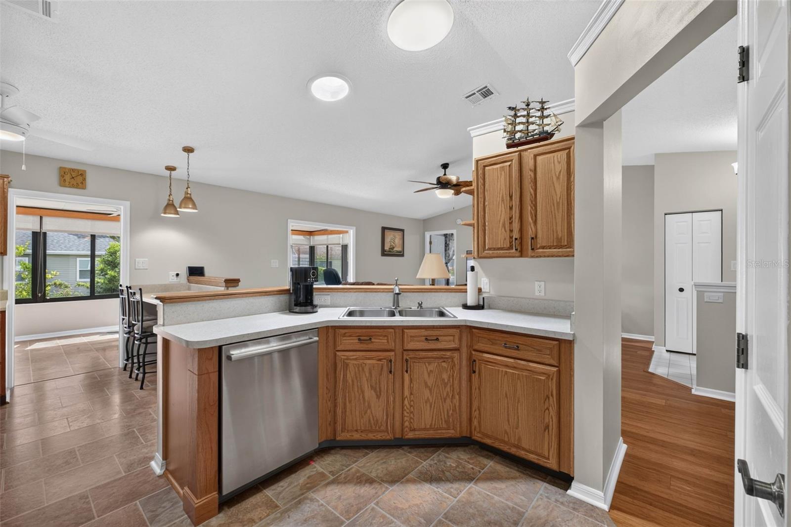 6031 SANDERLING DR, LAKELAND, FL — photo 13