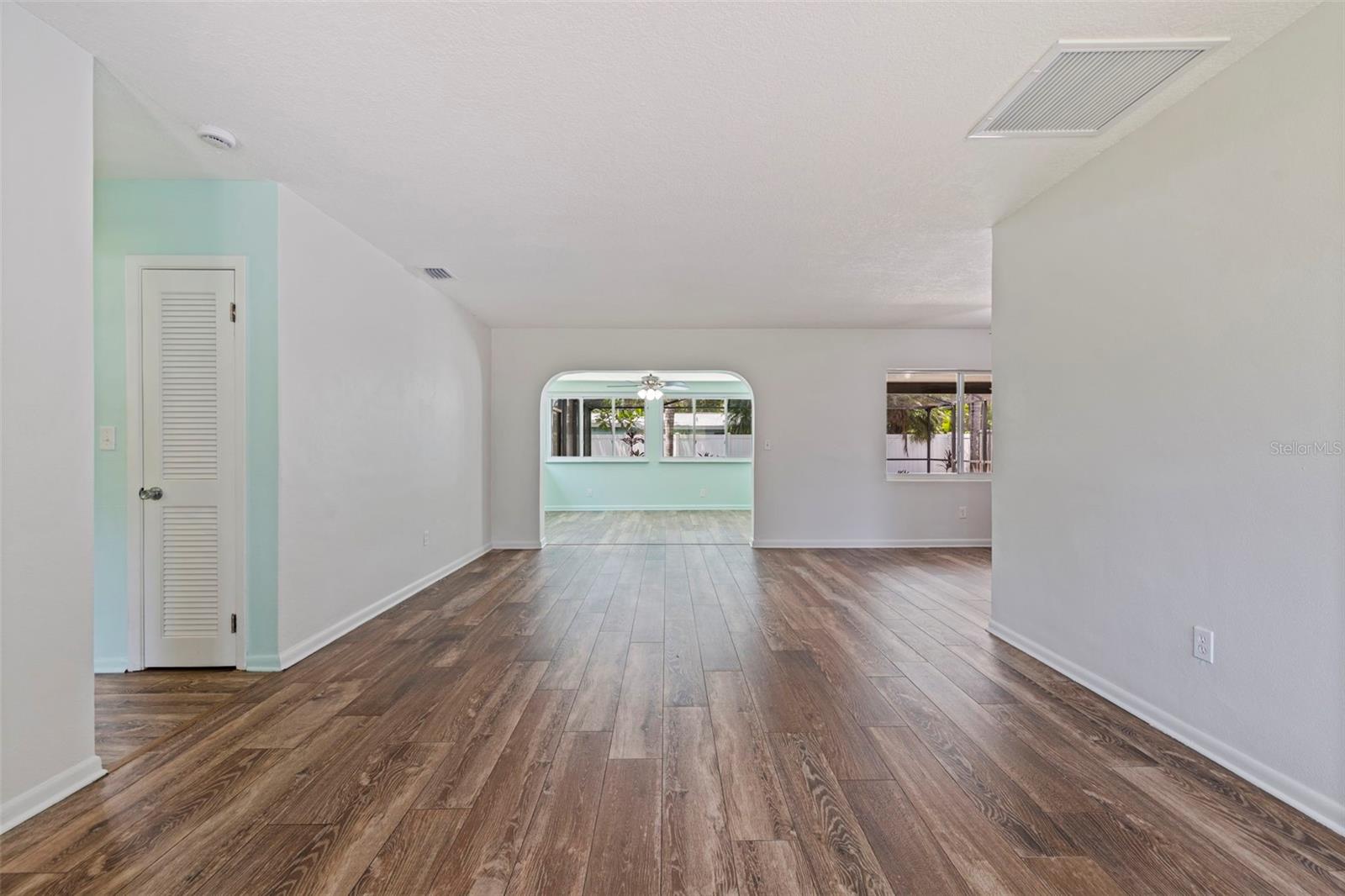 13555 CROFT DR N, LARGO, FL — photo 9