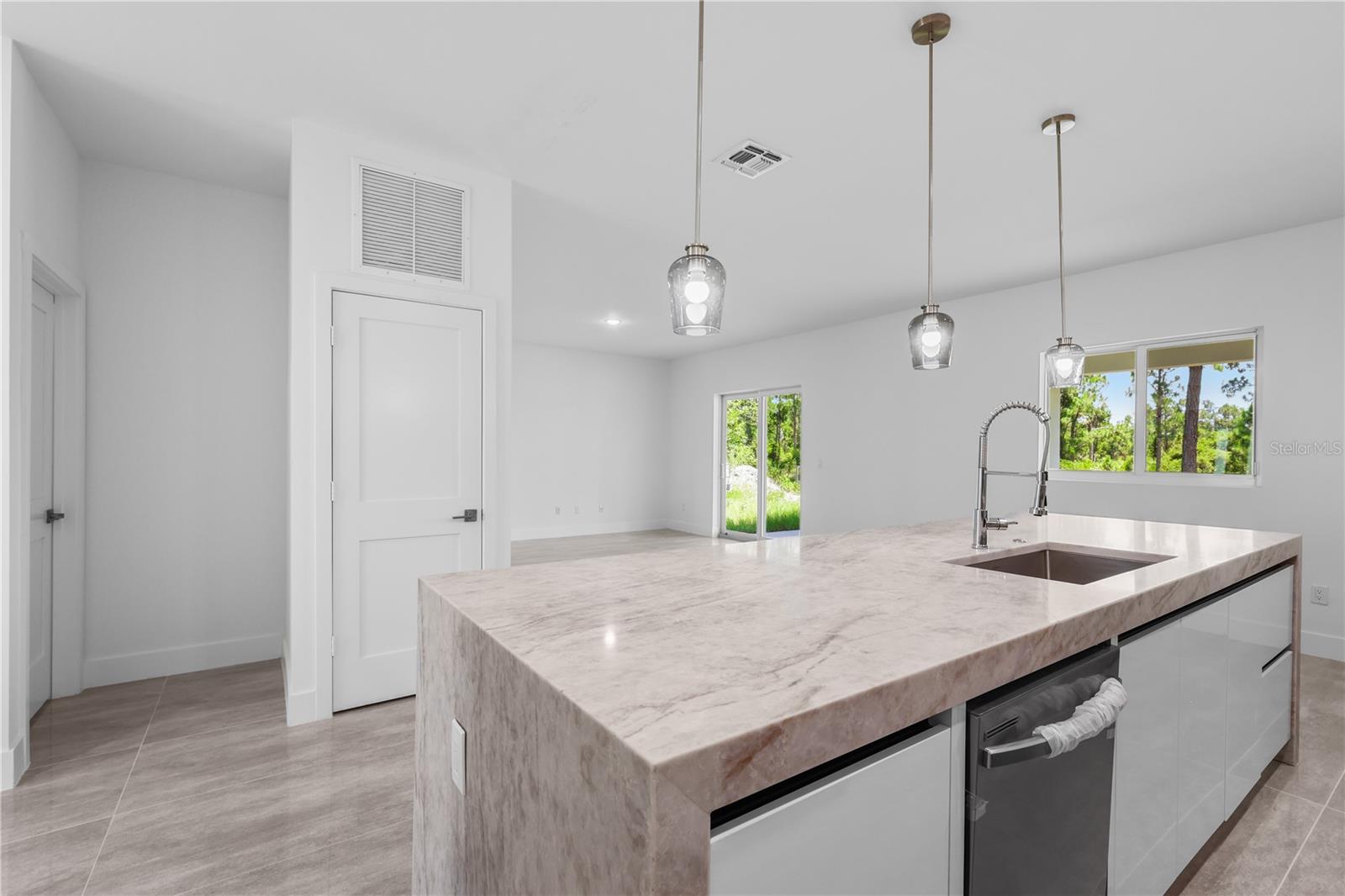 1142 DUTCHESS ST E, LEHIGH ACRES, FL — photo 10