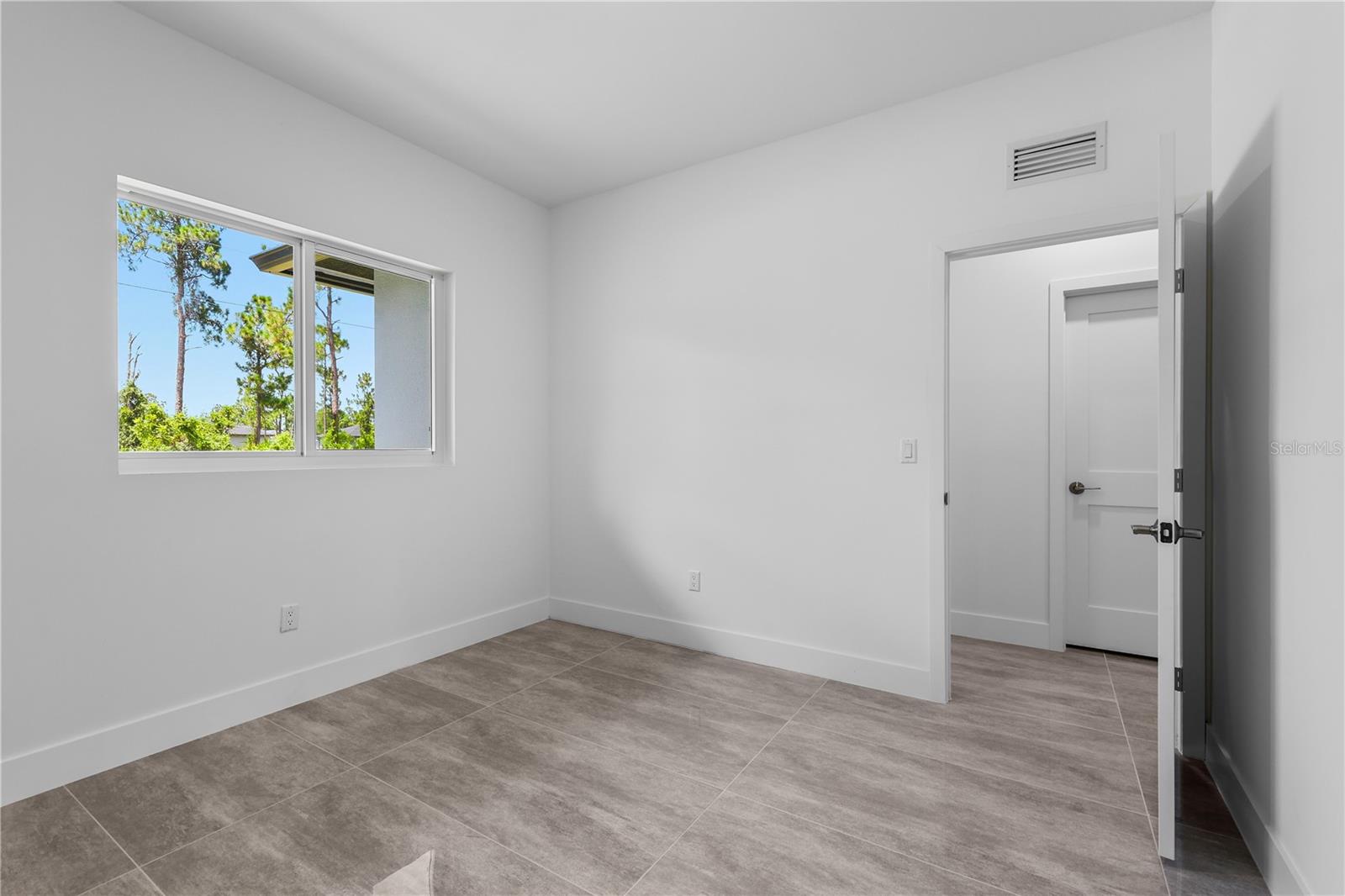 1142 DUTCHESS ST E, LEHIGH ACRES, FL — photo 29