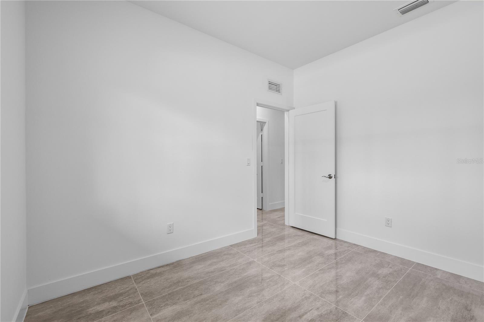1142 DUTCHESS ST E, LEHIGH ACRES, FL — photo 31