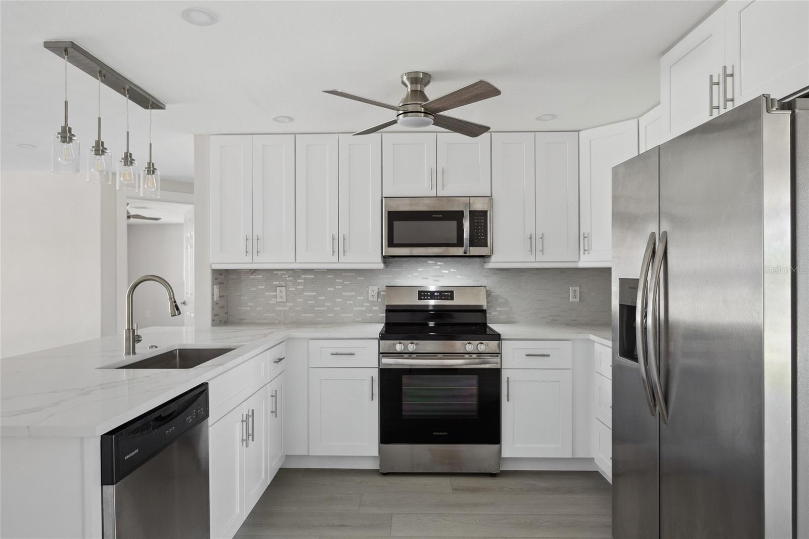 10517 GREENWAY AVE, ENGLEWOOD, FL — photo 8