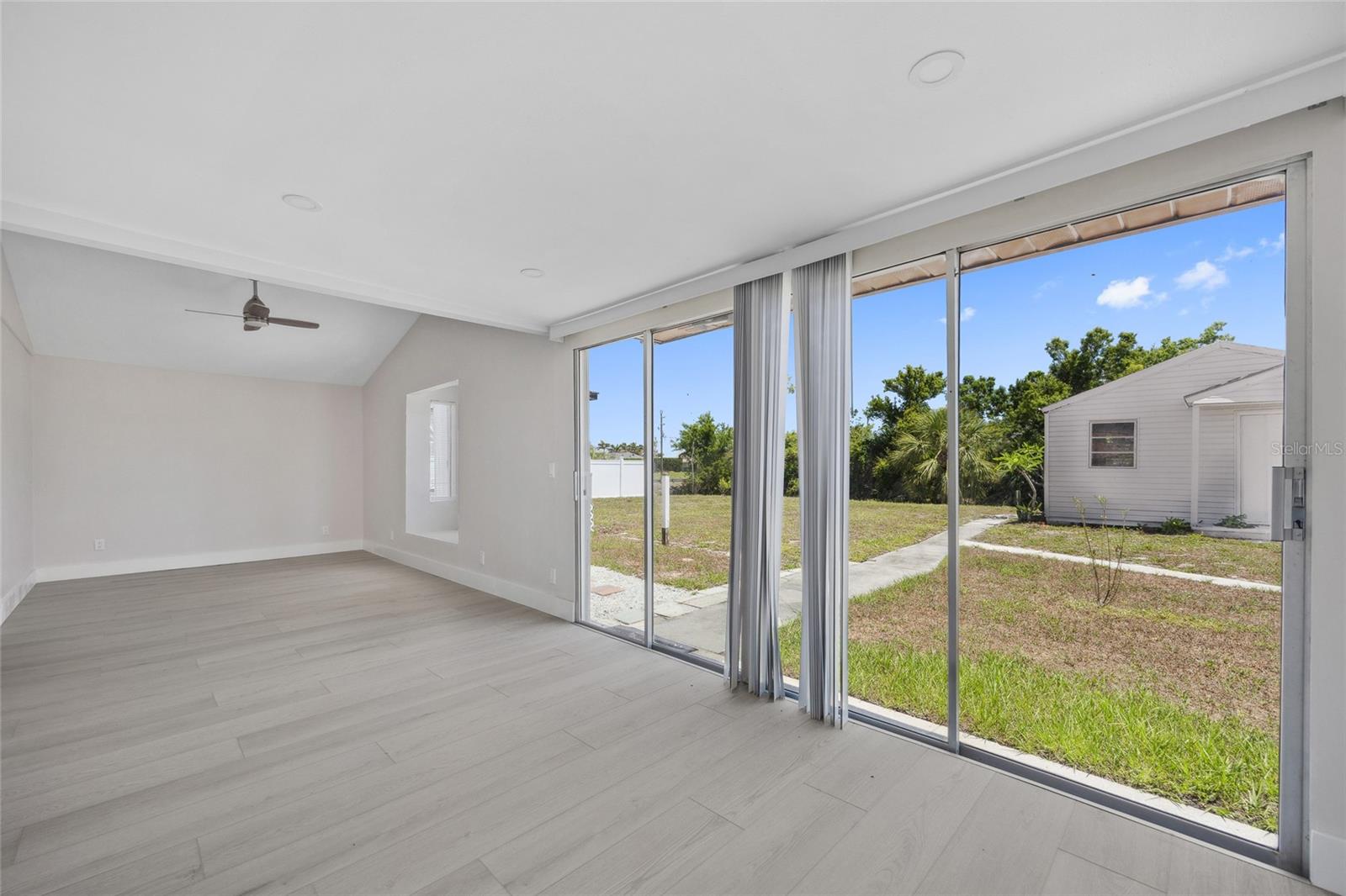 10517 GREENWAY AVE, ENGLEWOOD, FL — photo 12