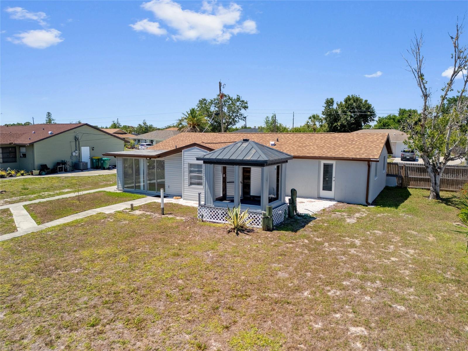 10517 GREENWAY AVE, ENGLEWOOD, FL — photo 26