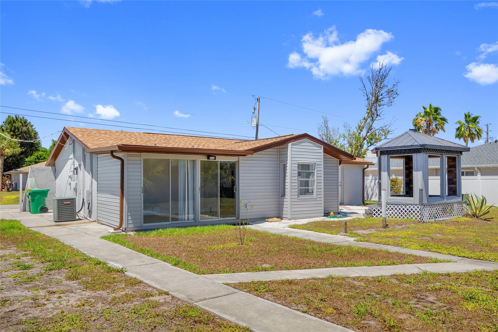 10517 GREENWAY AVE, ENGLEWOOD, FL — photo 33