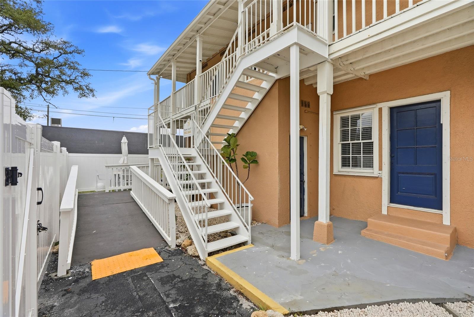 7024 CENTRAL AVE, ST PETERSBURG, FL — photo 27