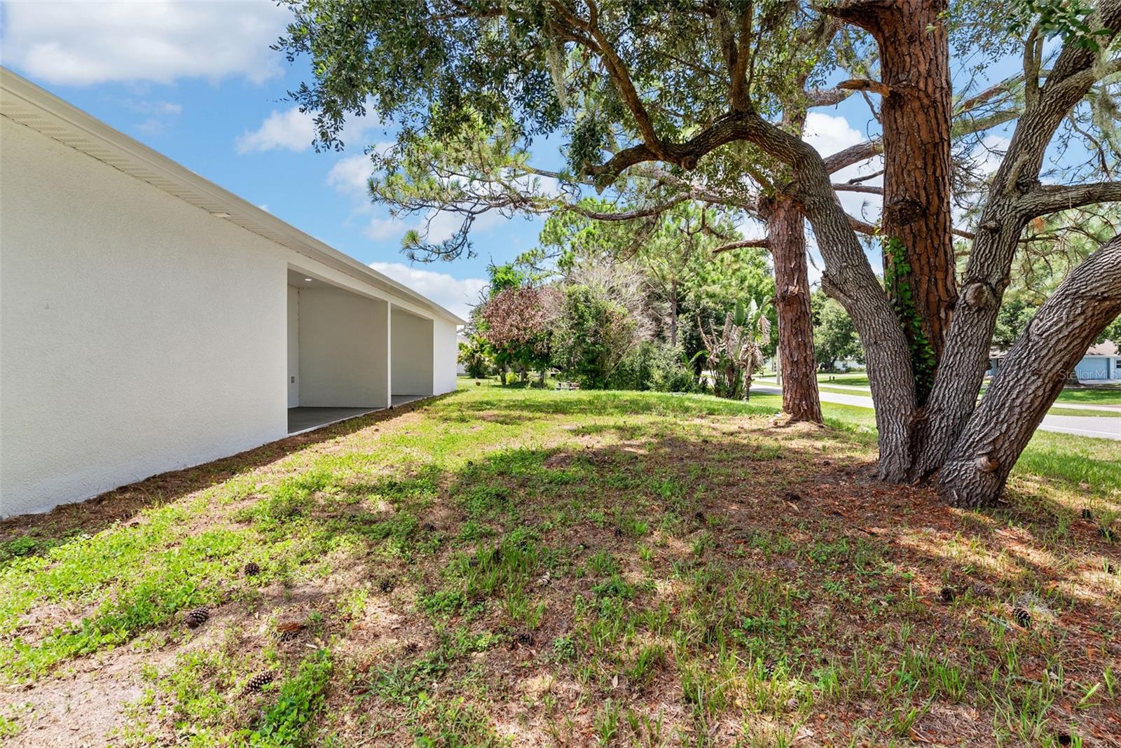 110 FRIENDLY CIR #1, SEBRING, FL — photo 51