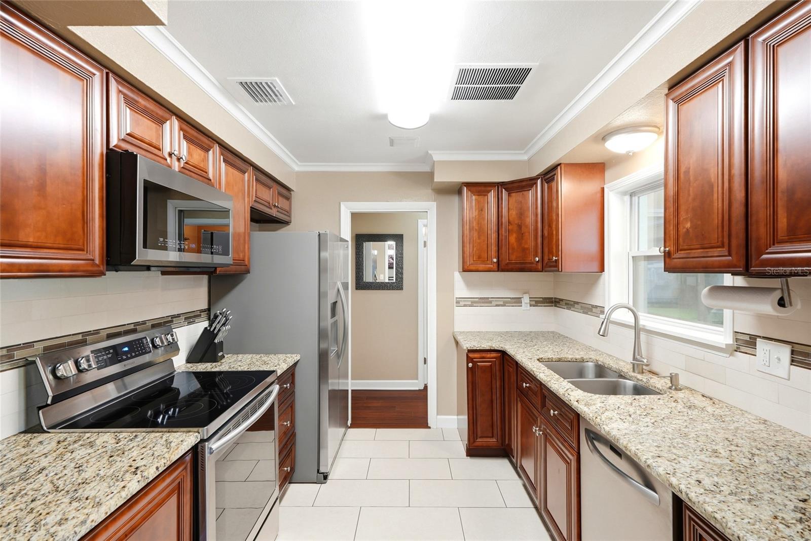 1417 FAIRFIELD DR, CLEARWATER, FL — photo 12