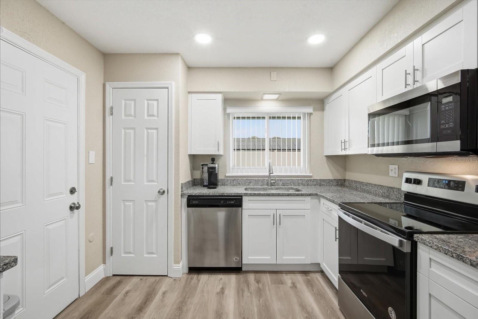 1404 SETON HALL DR, SUN CITY CENTER, FL — photo 17