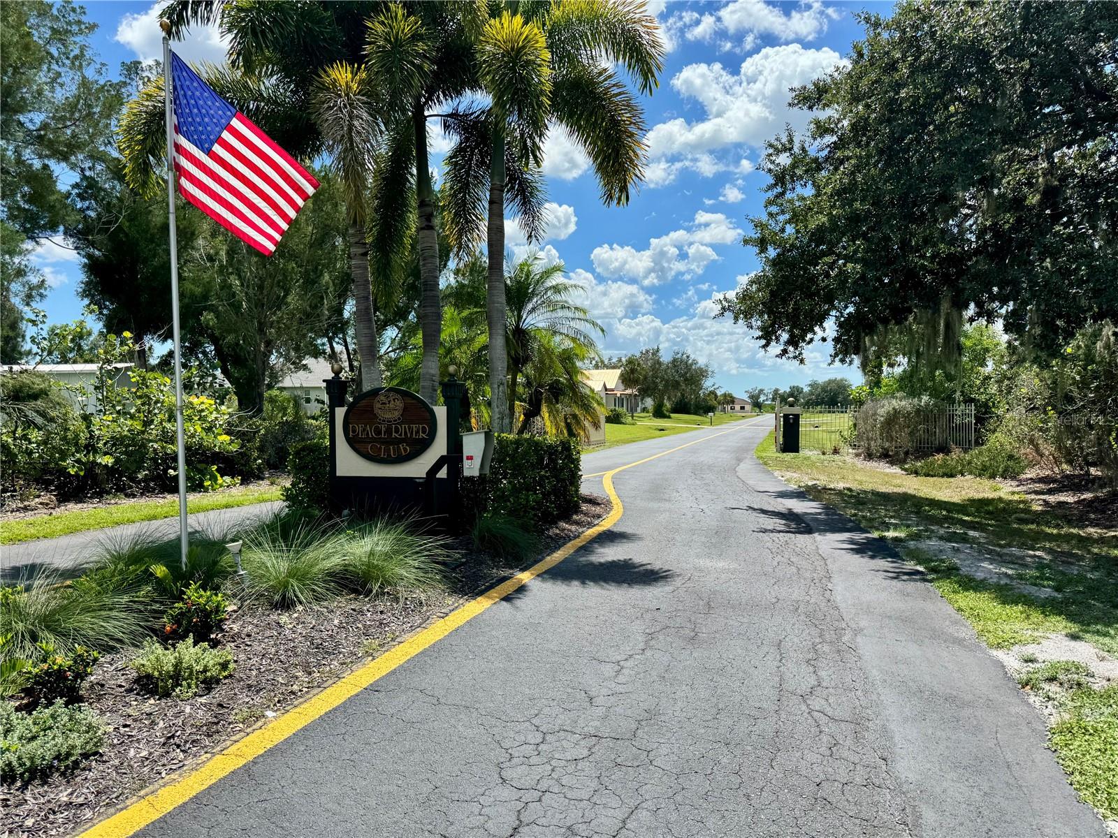 530 WOODSTORK LN, PUNTA GORDA, FL — photo 2