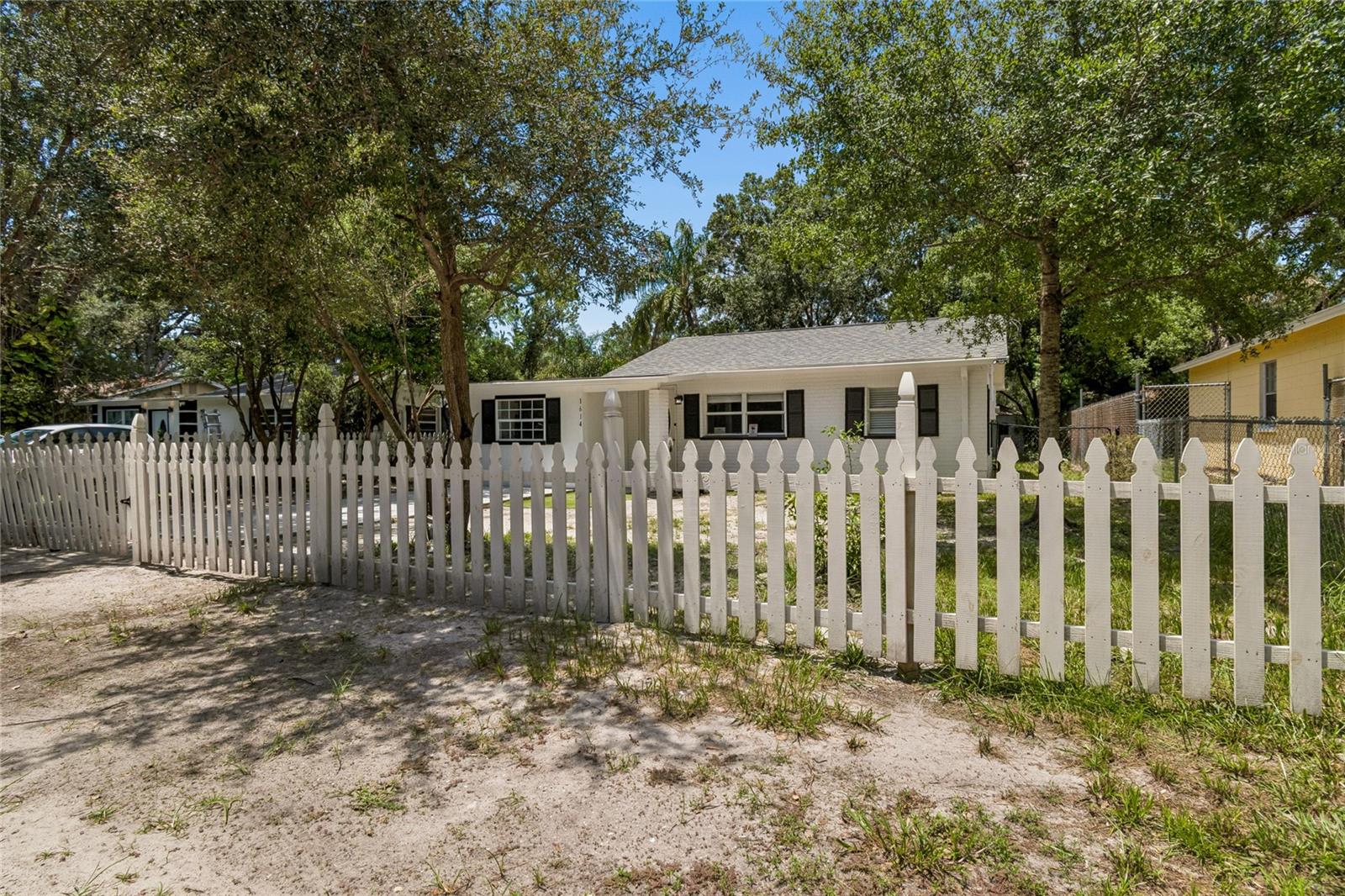1614 E MAPLE AVE, TAMPA, FL — photo 3