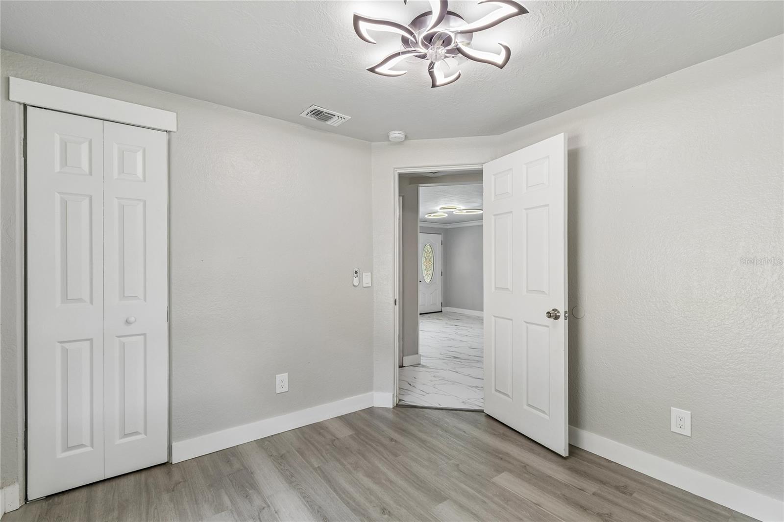 1614 E MAPLE AVE, TAMPA, FL — photo 21