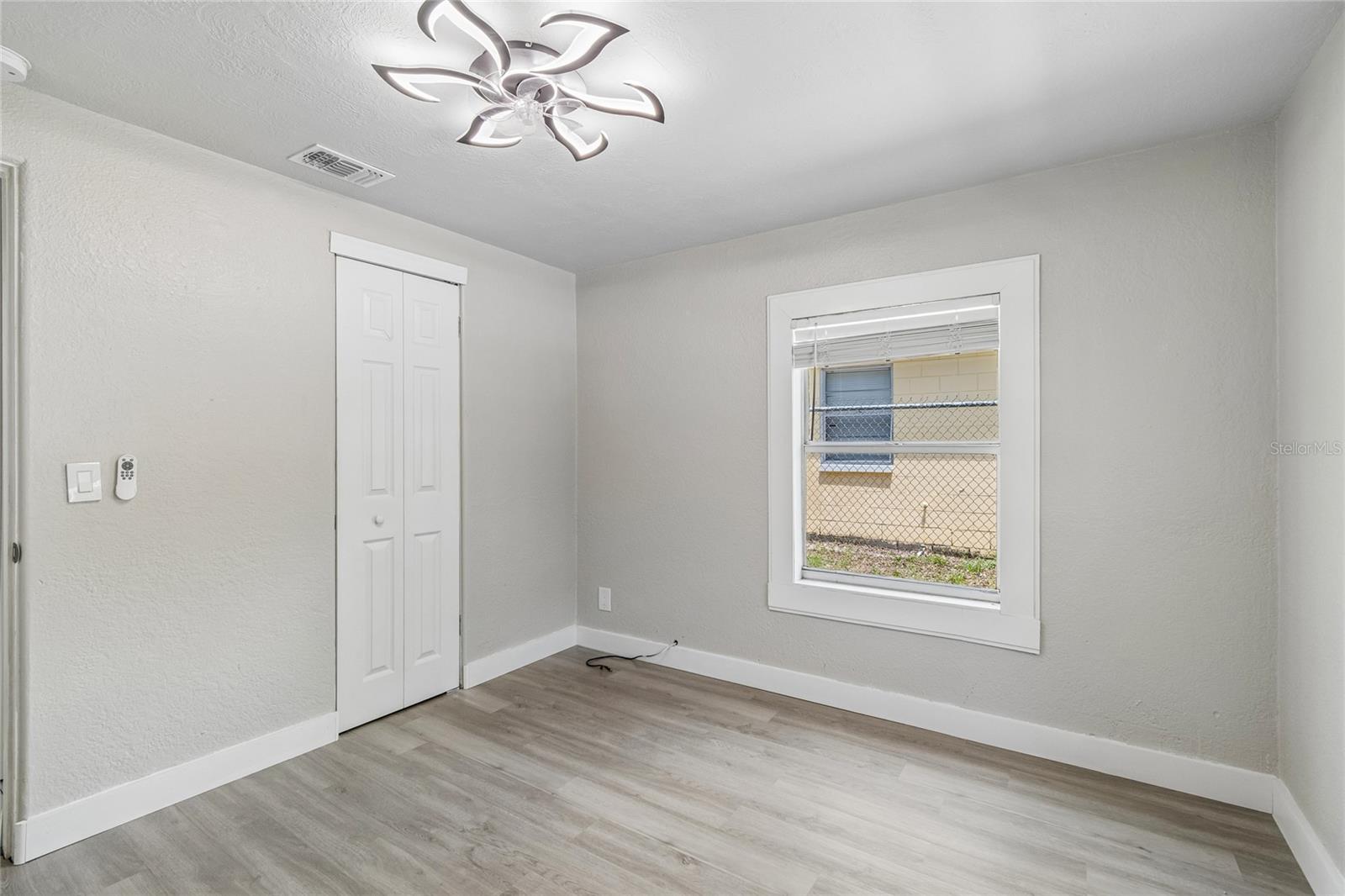 1614 E MAPLE AVE, TAMPA, FL — photo 24