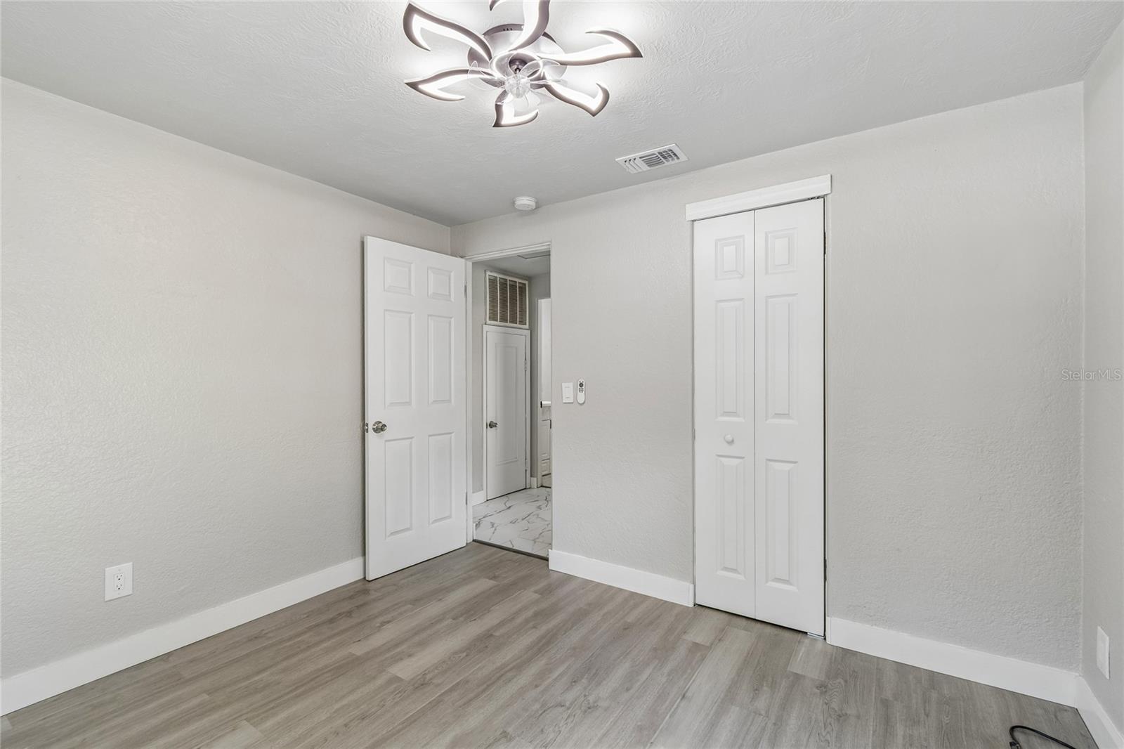 1614 E MAPLE AVE, TAMPA, FL — photo 25