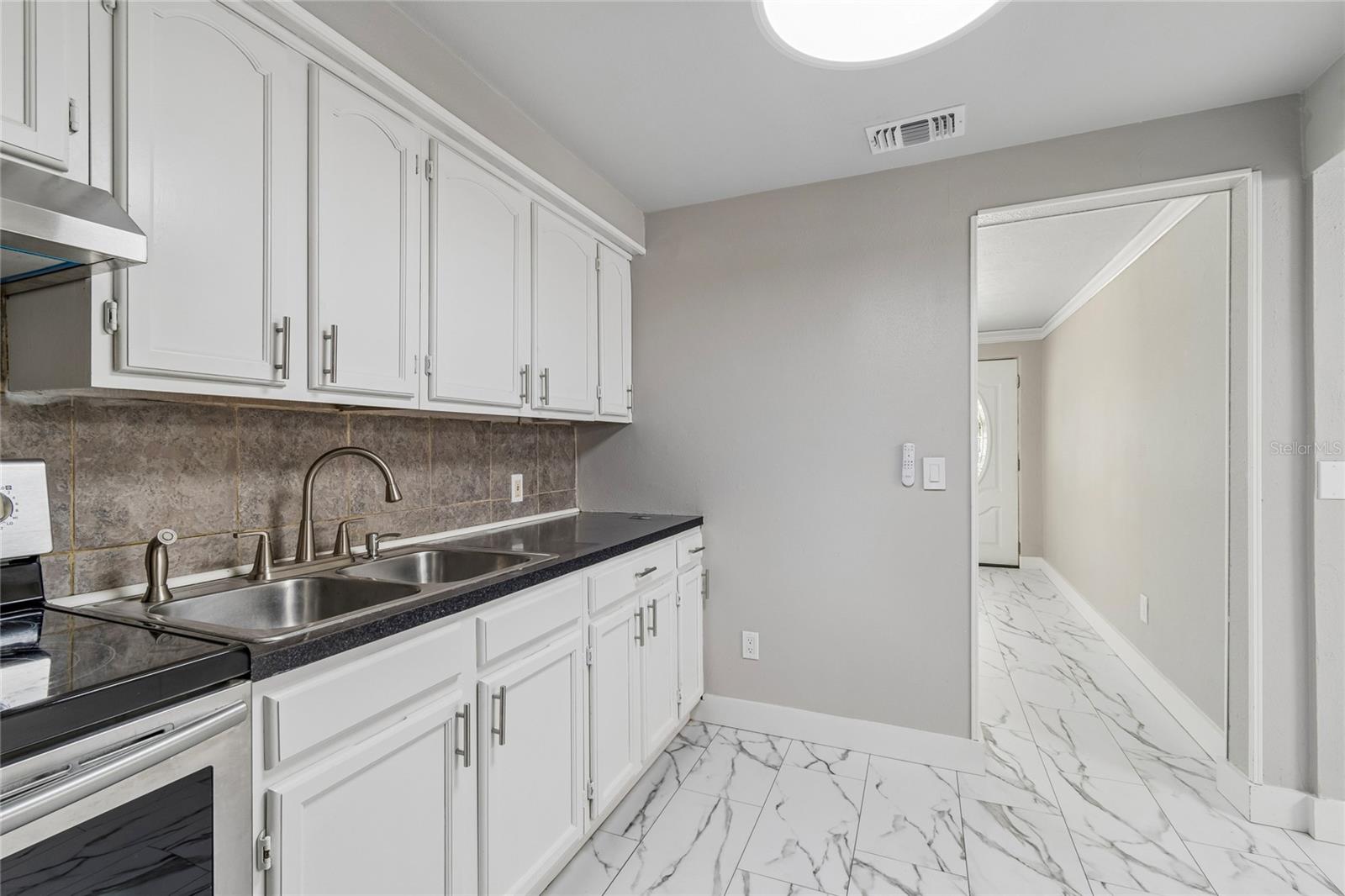 1614 E MAPLE AVE, TAMPA, FL — photo 29