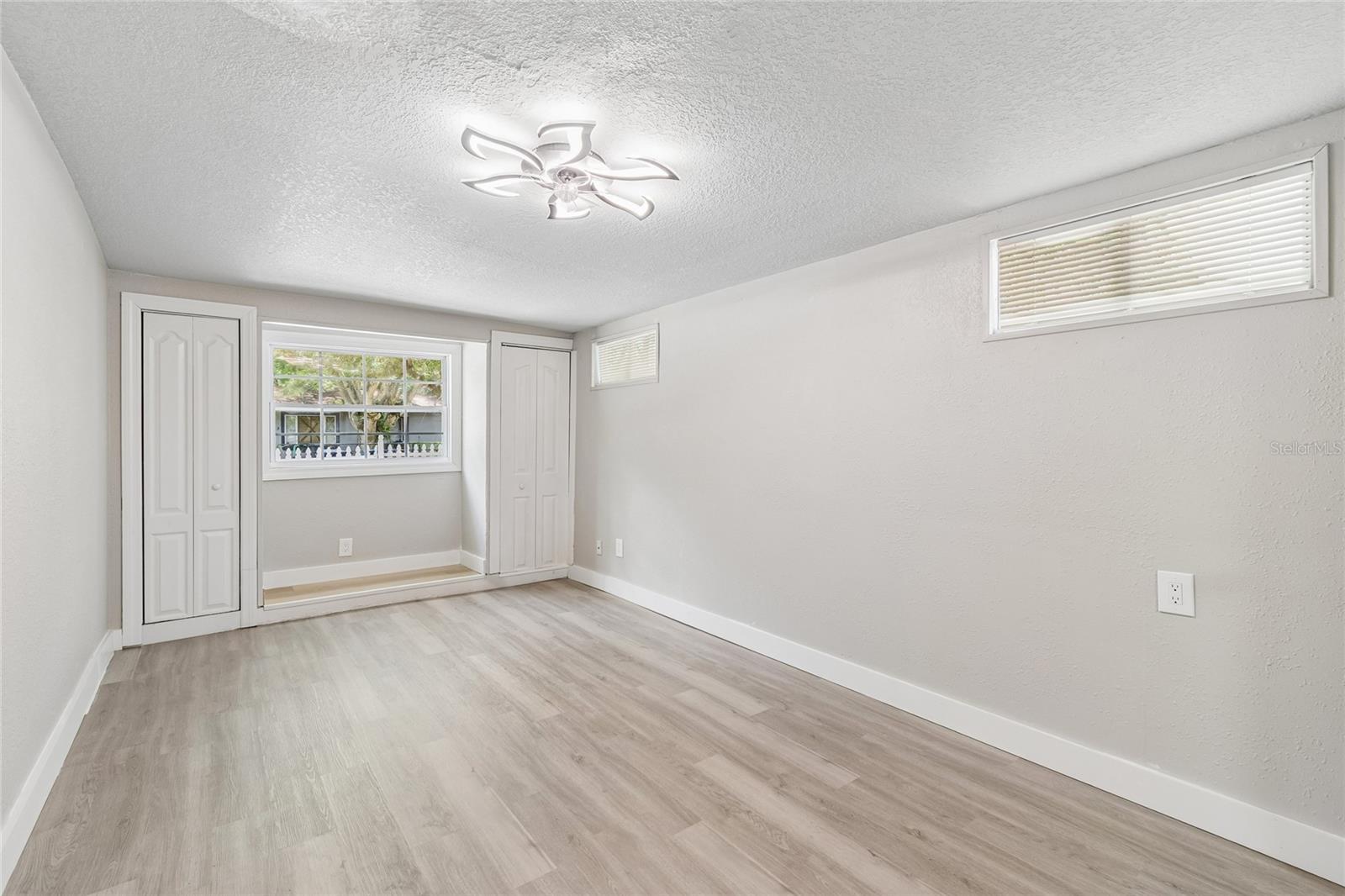 1614 E MAPLE AVE, TAMPA, FL — photo 36