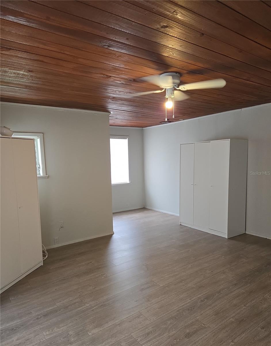1402 MALUHIA DR, TAMPA, FL — photo 12