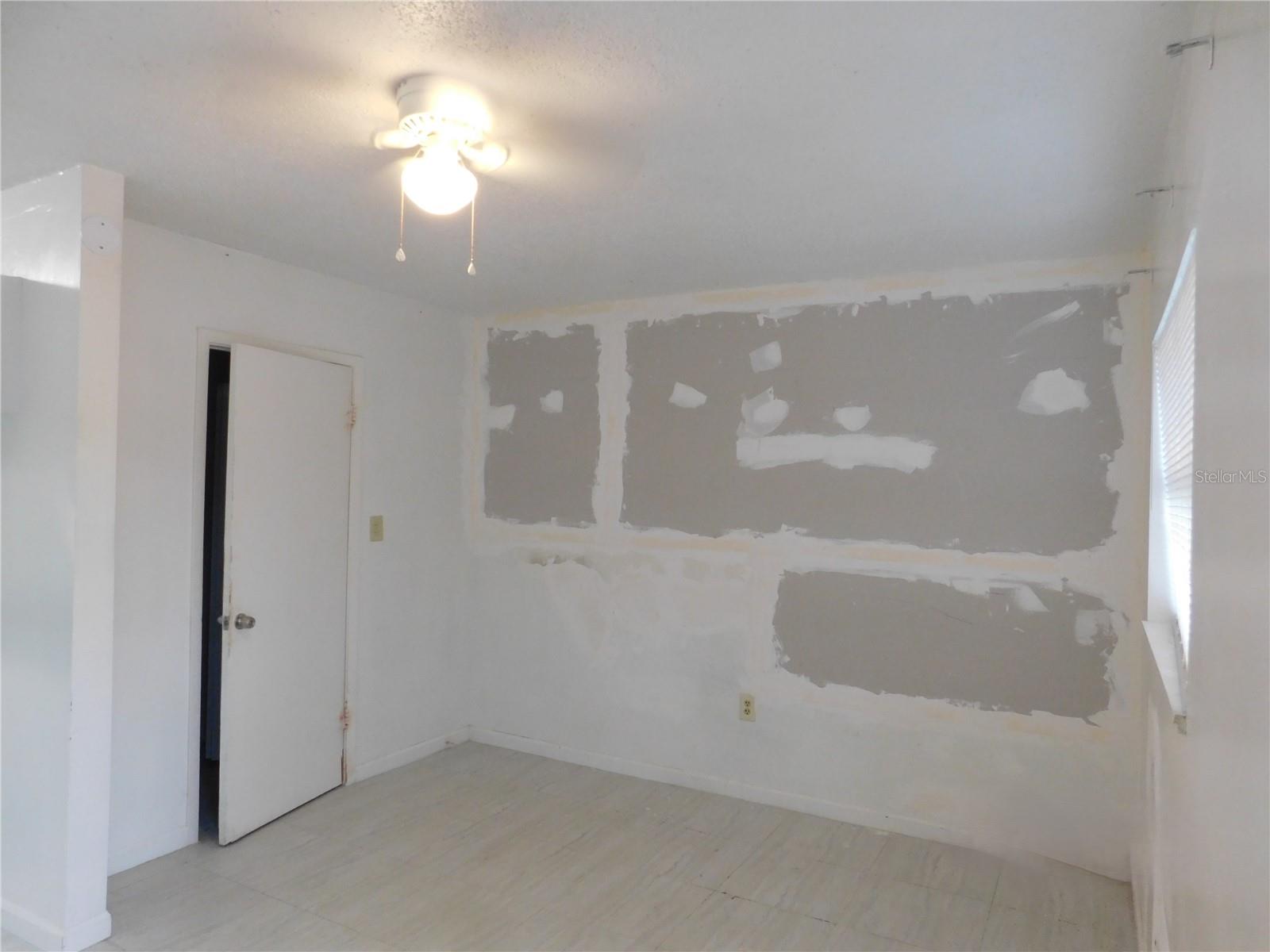 1402 MALUHIA DR, TAMPA, FL — photo 23