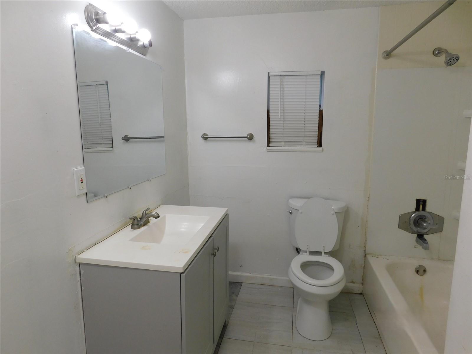 1402 MALUHIA DR, TAMPA, FL — photo 25