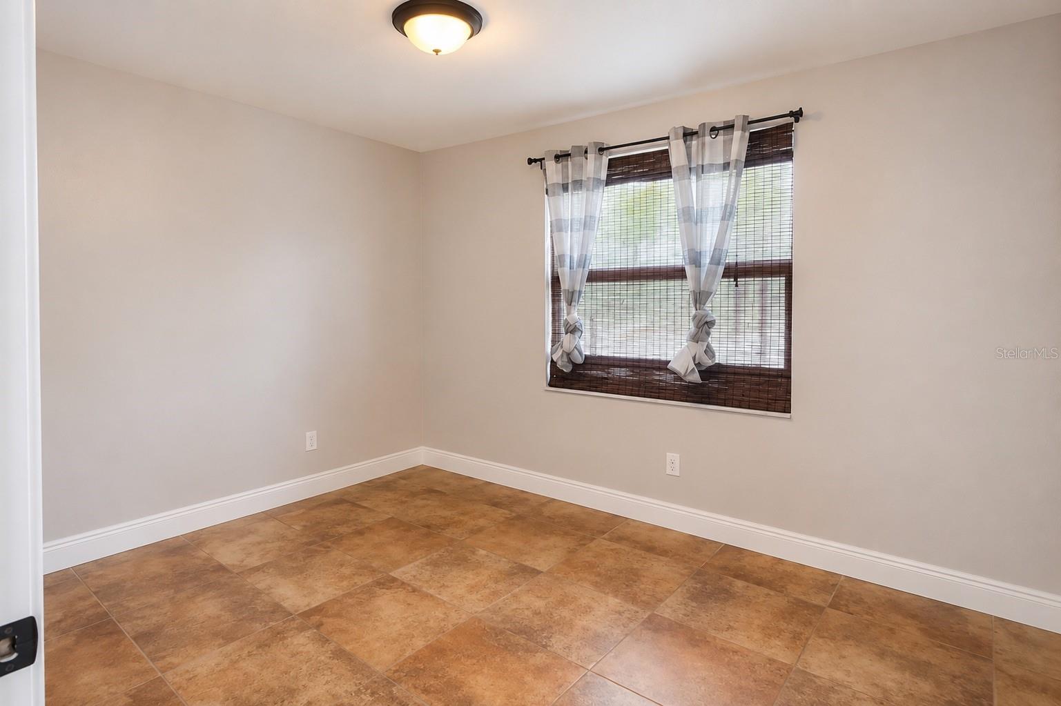 2232 SELKIRK ST, VALRICO, FL — photo 4