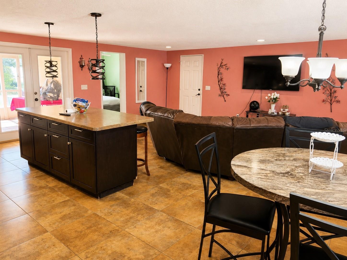 2232 SELKIRK ST, VALRICO, FL — photo 2