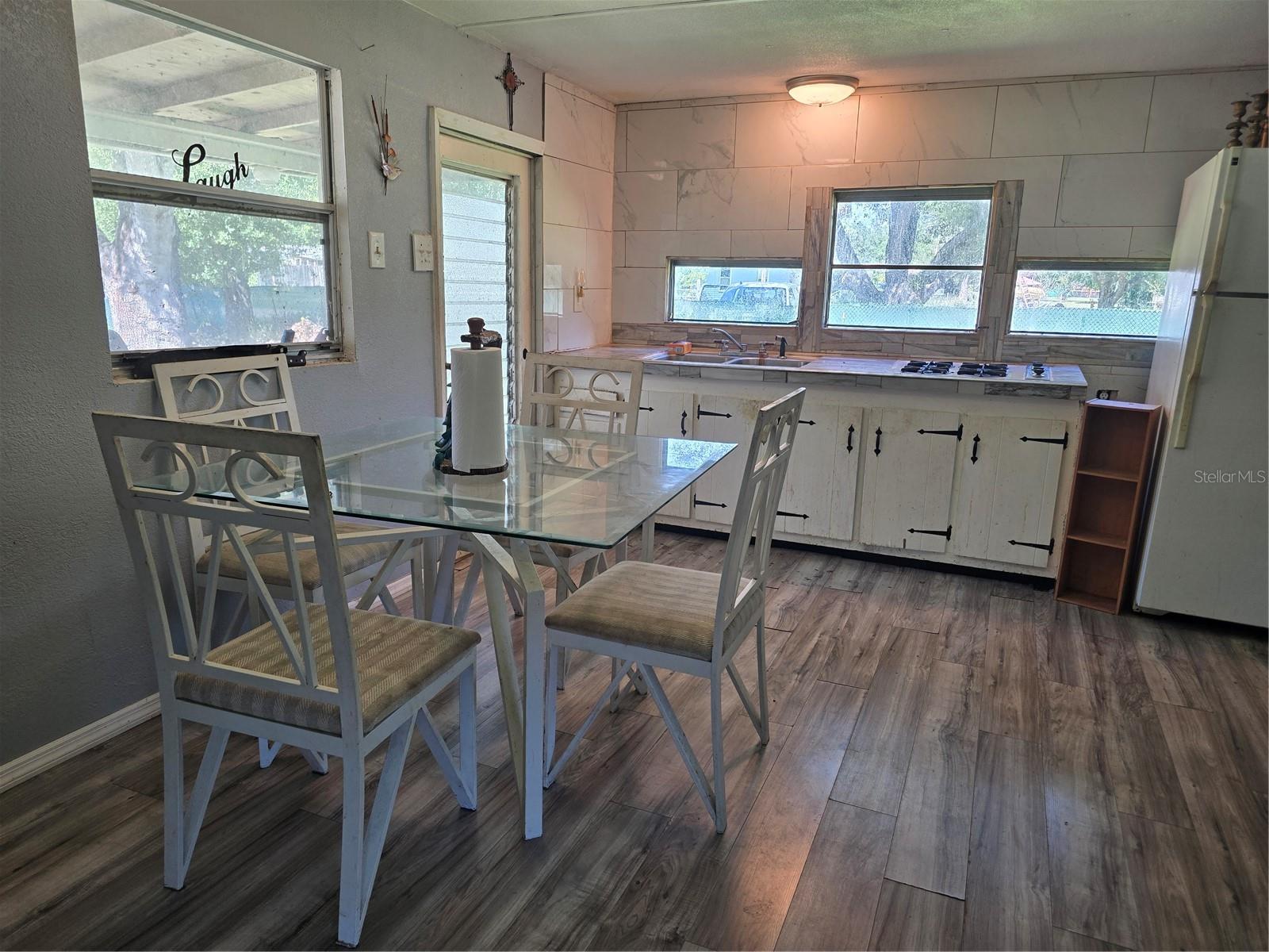5302 SWAYING PALM DR, PUNTA GORDA, FL — photo 3