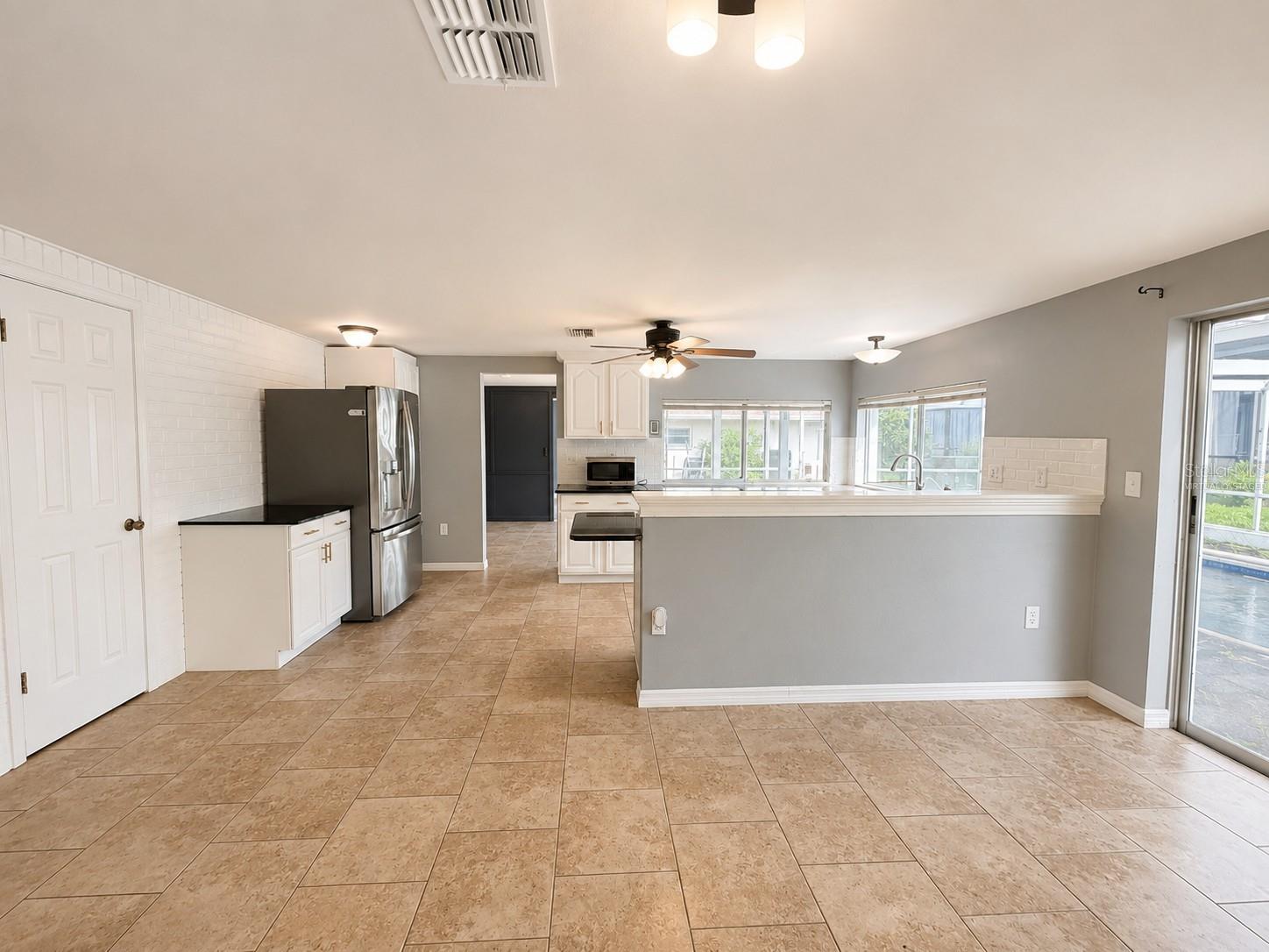 12407 WEATHERSTONE ROW, HUDSON, FL — photo 9