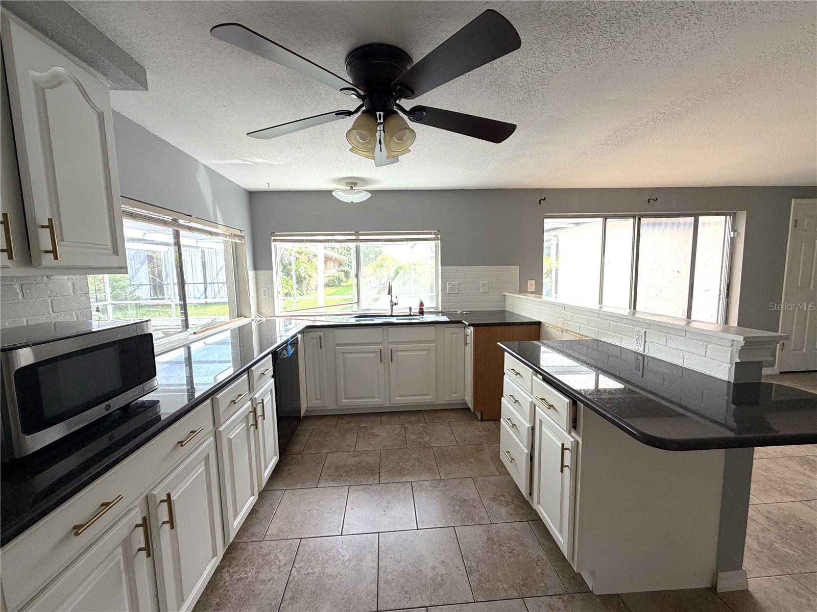 12407 WEATHERSTONE ROW, HUDSON, FL — photo 10