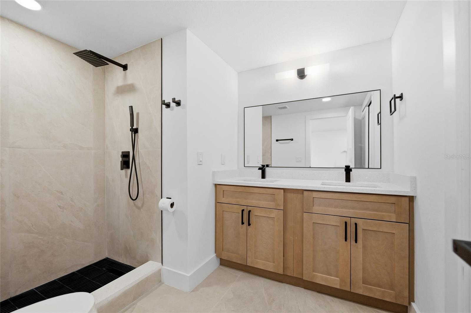 8602 BRIAR GROVE CIR, TAMPA, FL — photo 7