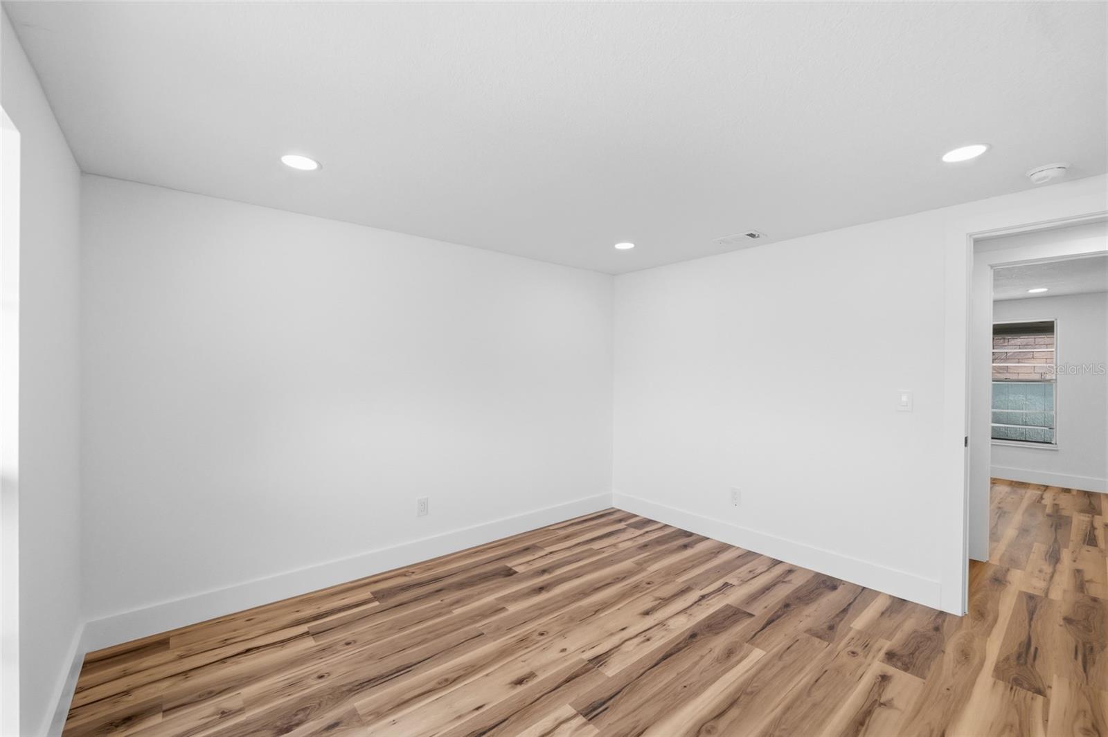 8602 BRIAR GROVE CIR, TAMPA, FL — photo 13