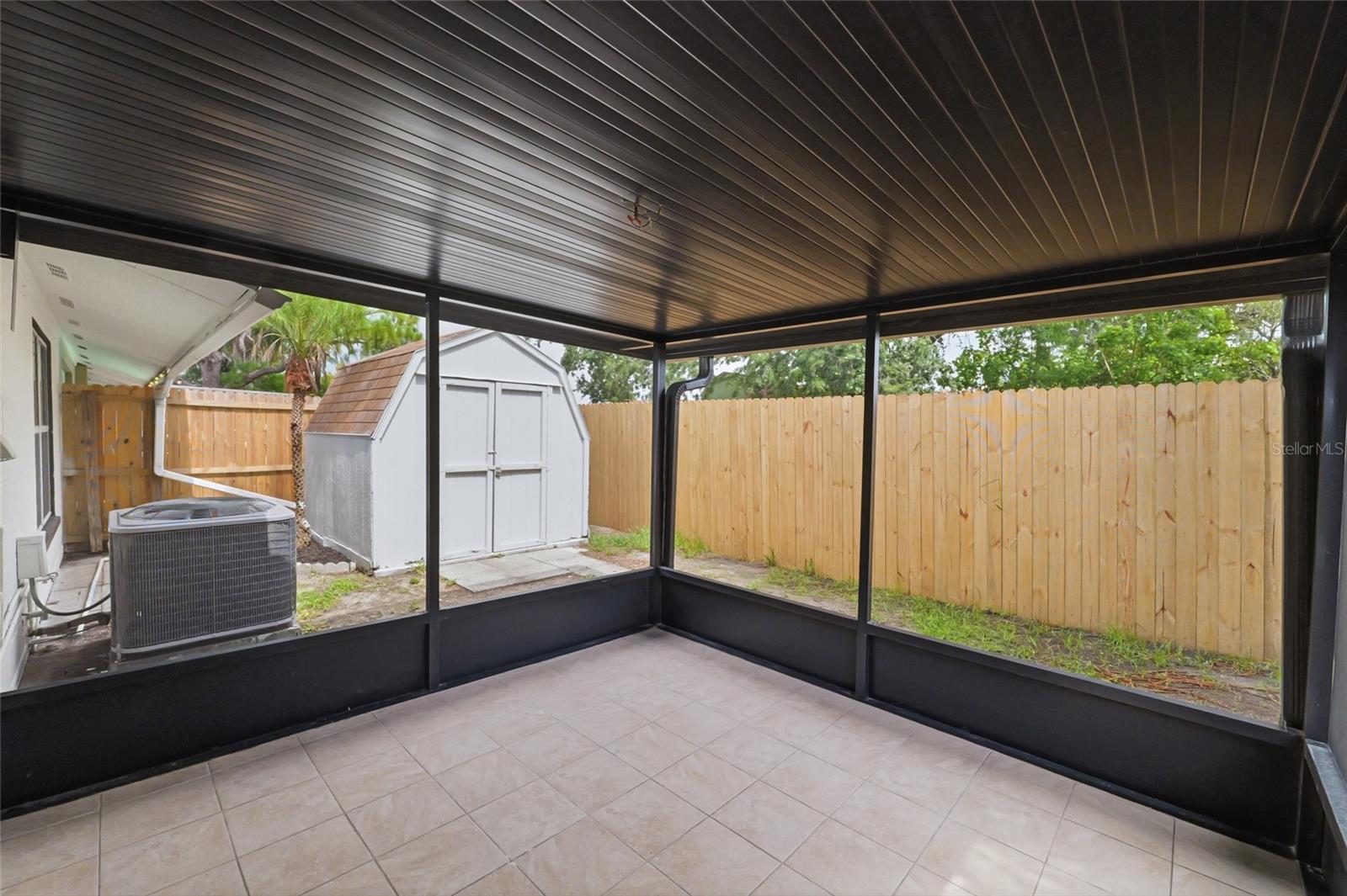 8602 BRIAR GROVE CIR, TAMPA, FL — photo 18