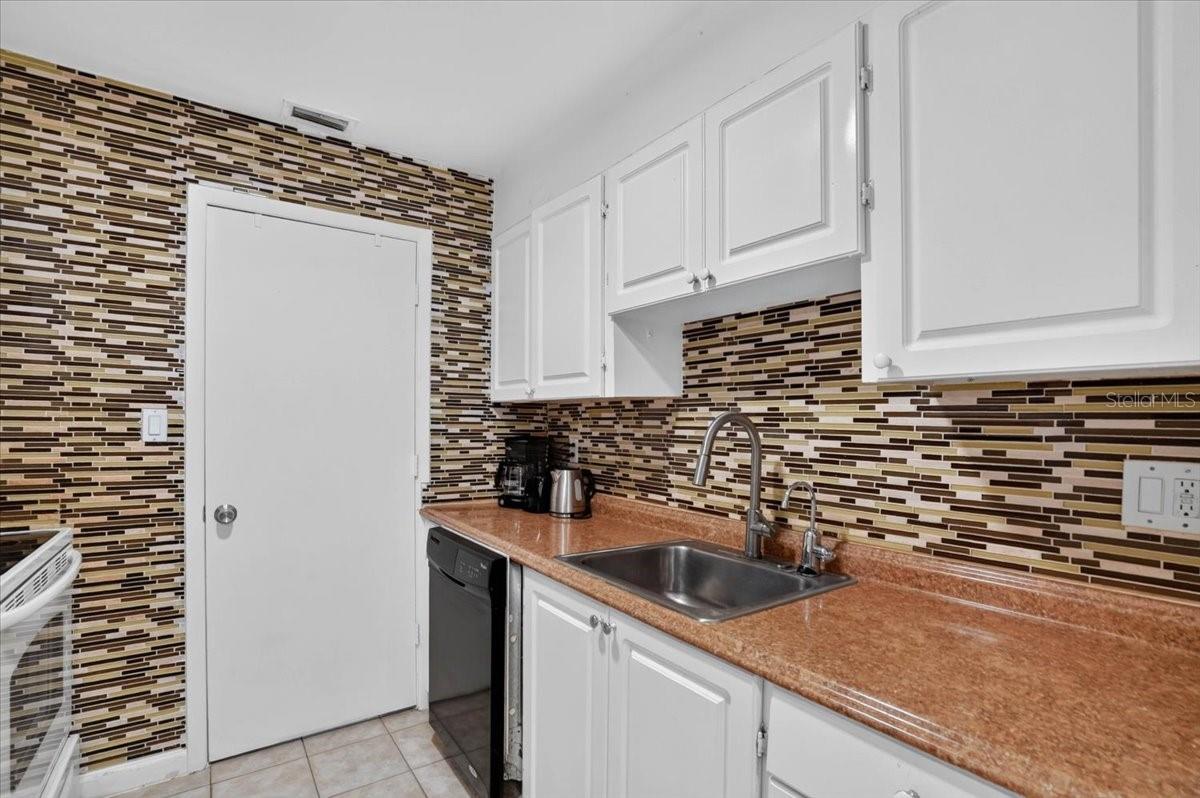 13405 ARBOR POINTE CIR #104, TAMPA, FL — photo 8