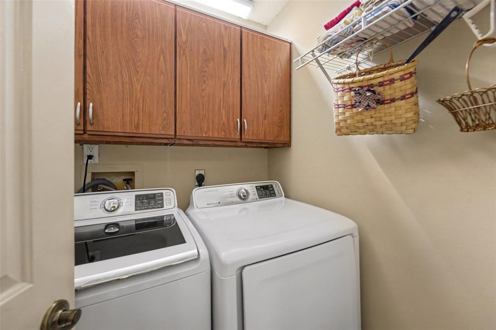 1683 WATERMARK CIR NE, ST PETERSBURG, FL — photo 27
