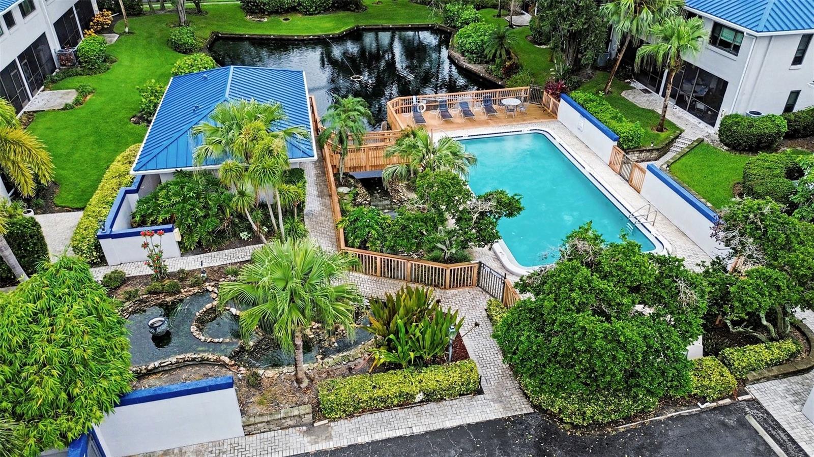 1683 WATERMARK CIR NE, ST PETERSBURG, FL — photo 34