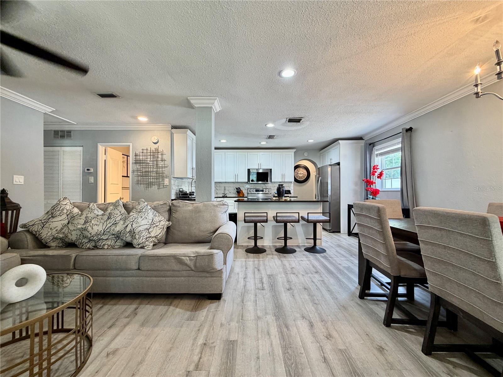 3926 W CHERRY ST, TAMPA, FL — photo 3