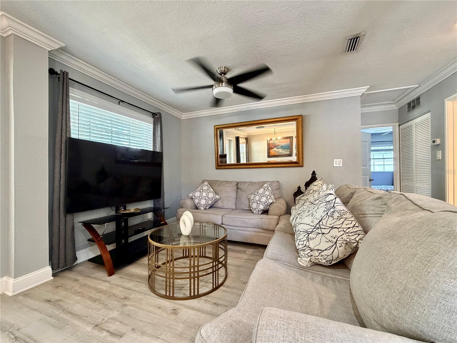 3926 W CHERRY ST, TAMPA, FL — photo 8