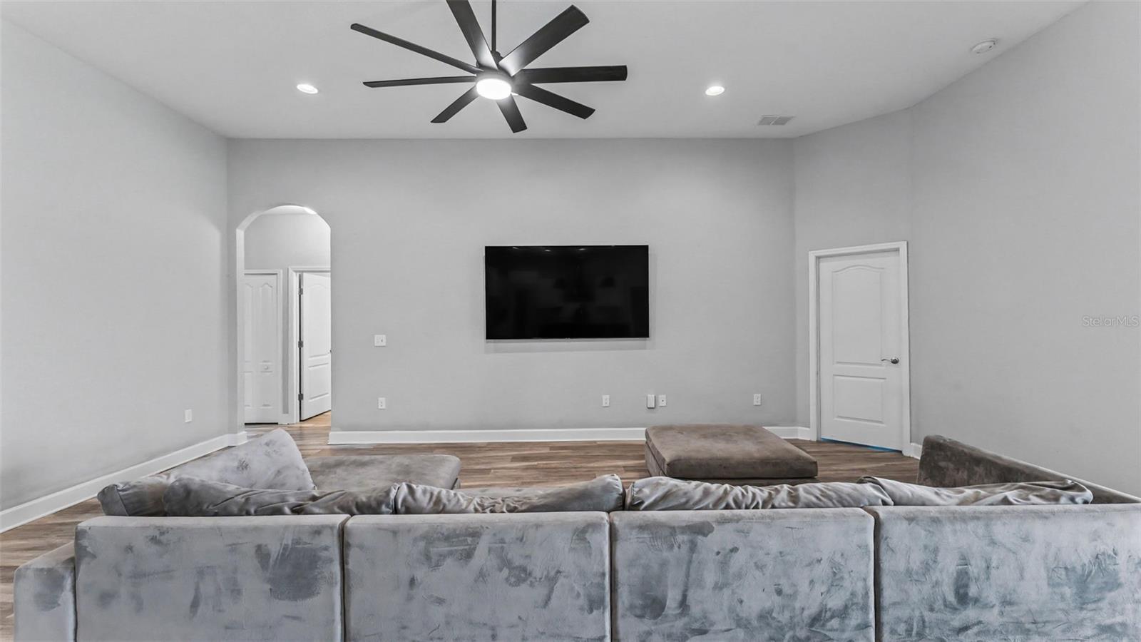 283 COVE AT EAGLE LAKE CIR, EAGLE LAKE, FL — photo 5