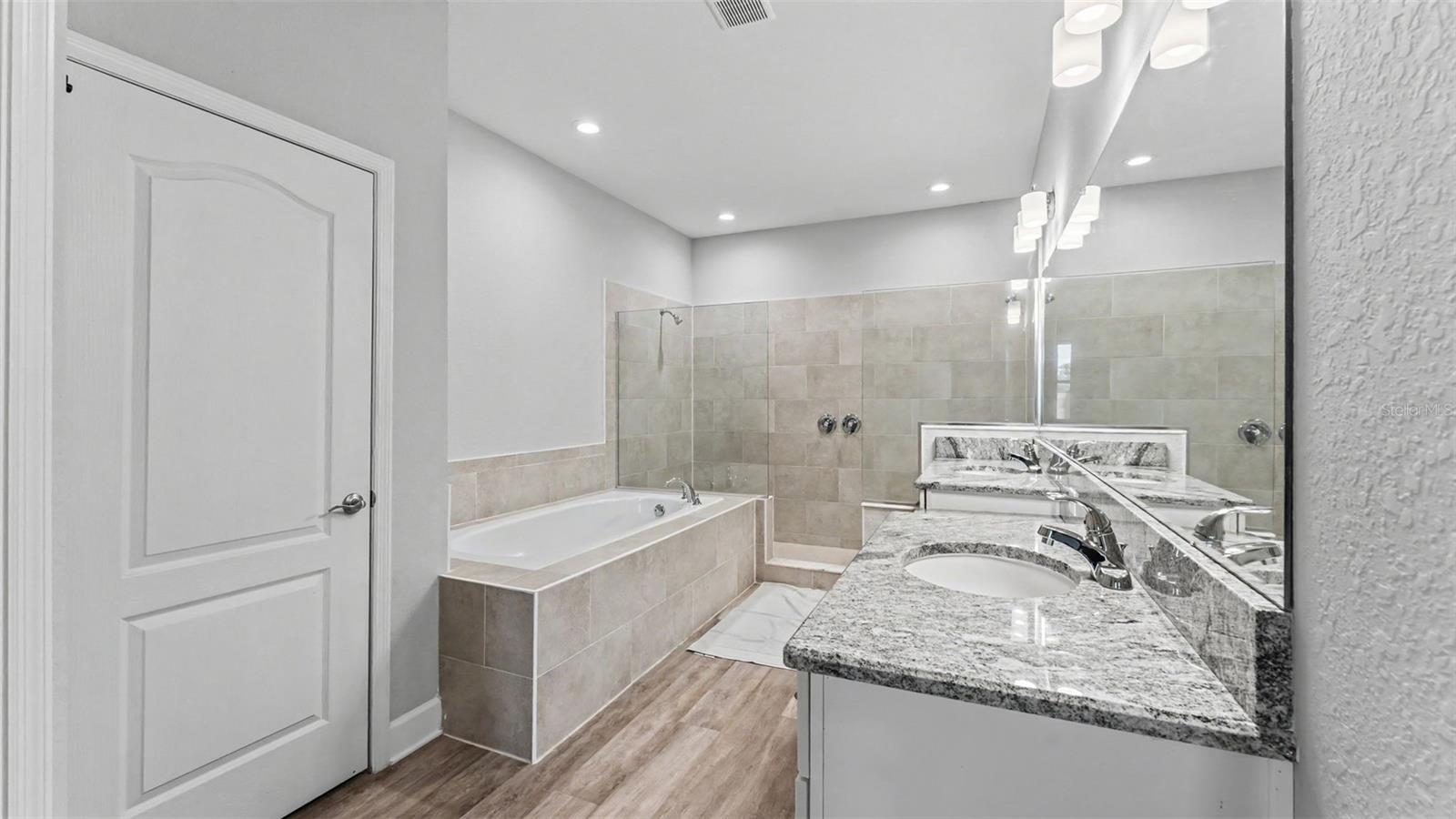283 COVE AT EAGLE LAKE CIR, EAGLE LAKE, FL — photo 28