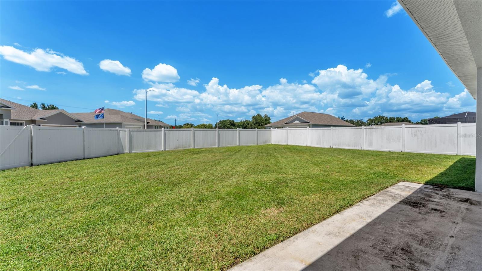 283 COVE AT EAGLE LAKE CIR, EAGLE LAKE, FL — photo 47