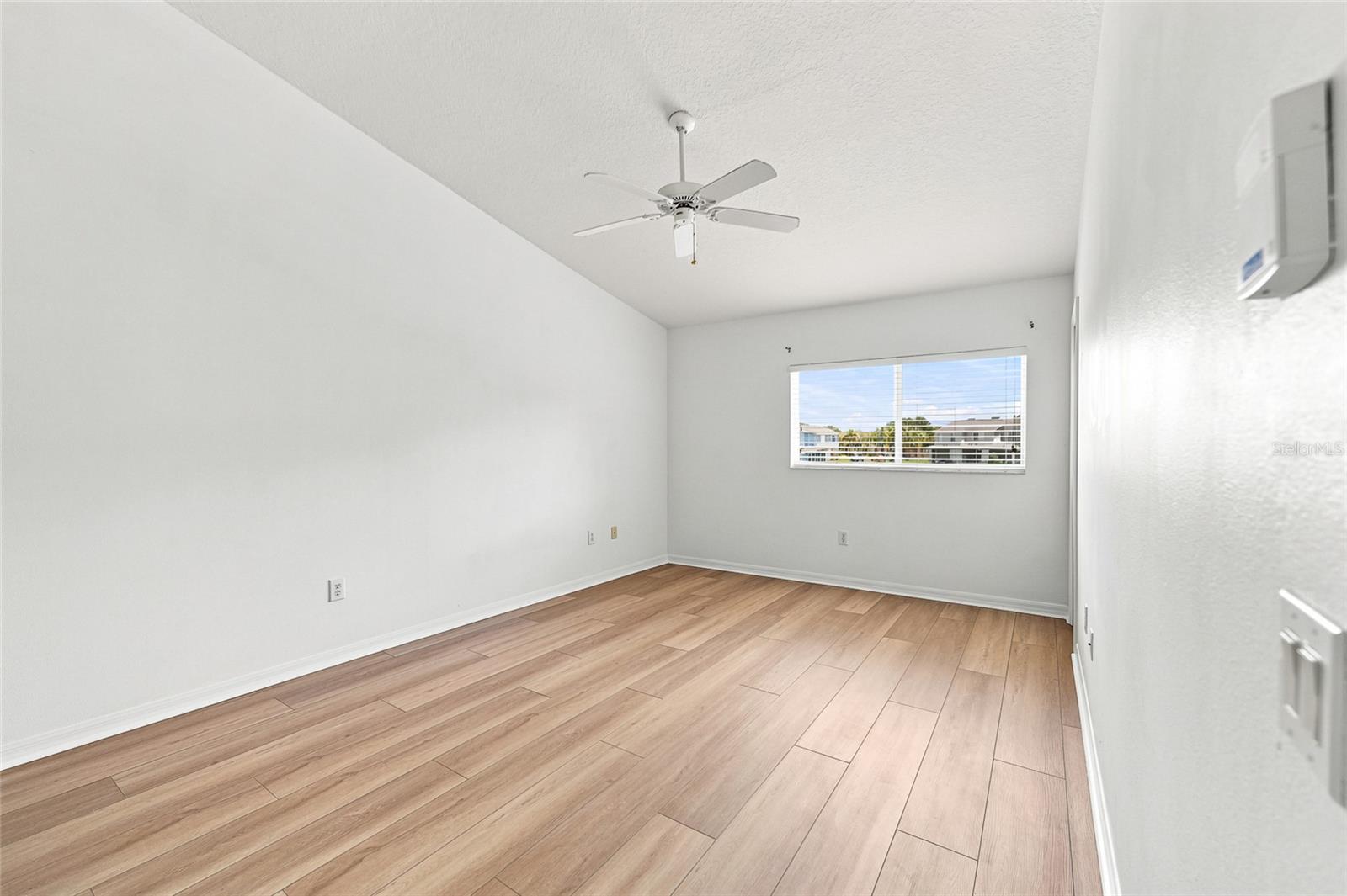 12907 KINGS CROSSING DR, GIBSONTON, FL — photo 21