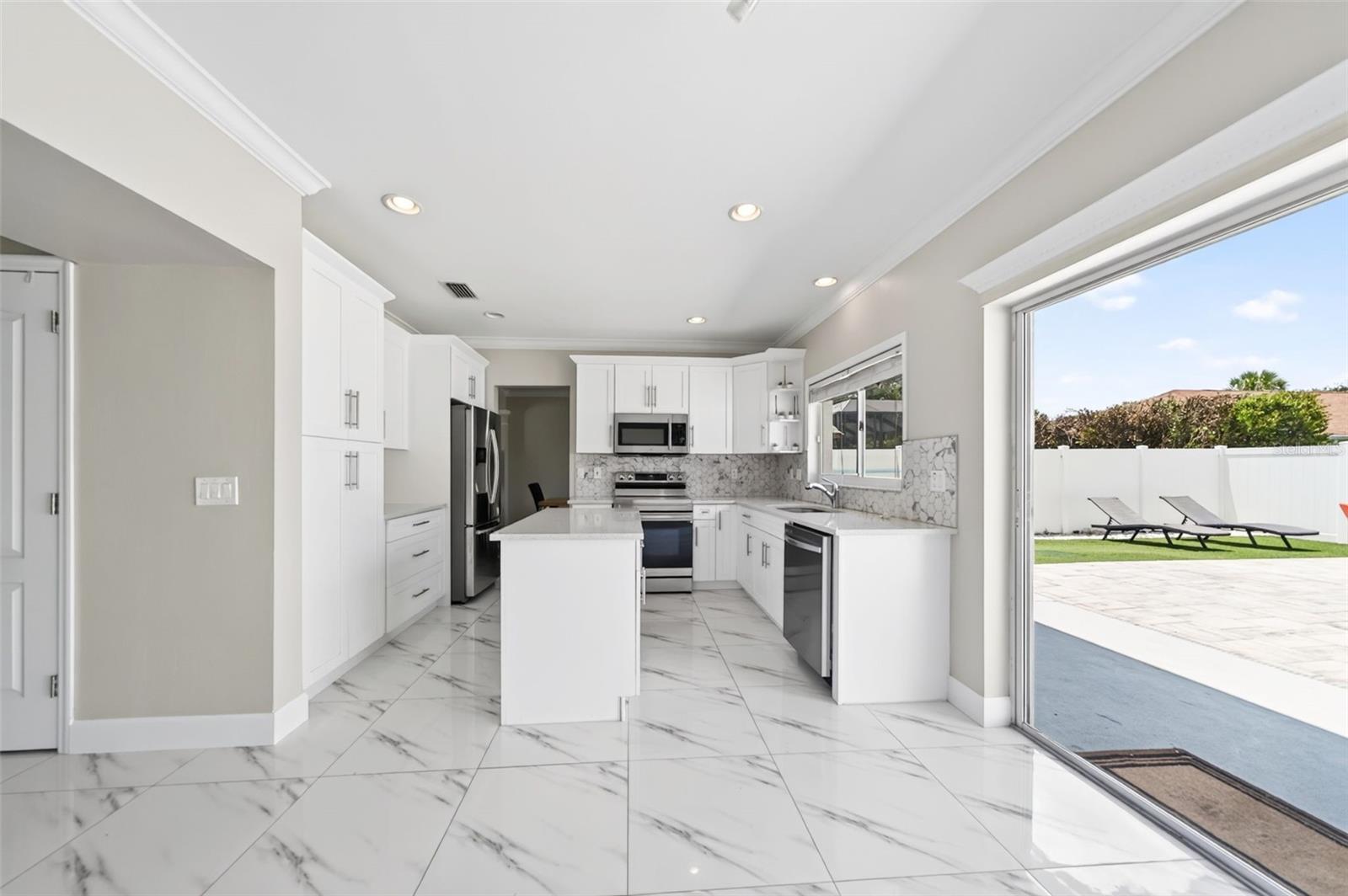 13225 HAMPTON PARK CT, FORT MYERS, FL — photo 5