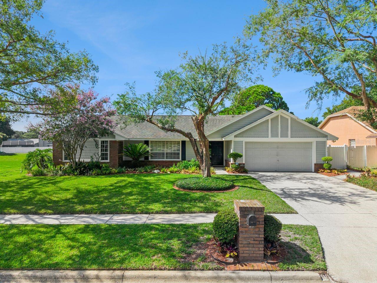 1129 CLIMBING ROSE DR, OCOEE, FL